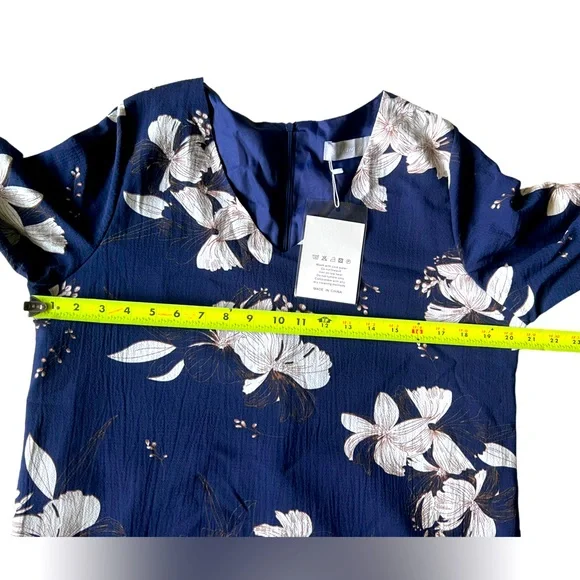 NWT BELONGSCI Womens V-Neck Bell Sleeve Shift Dress Mini Dress Navy Size Large - Picture 9 of 12